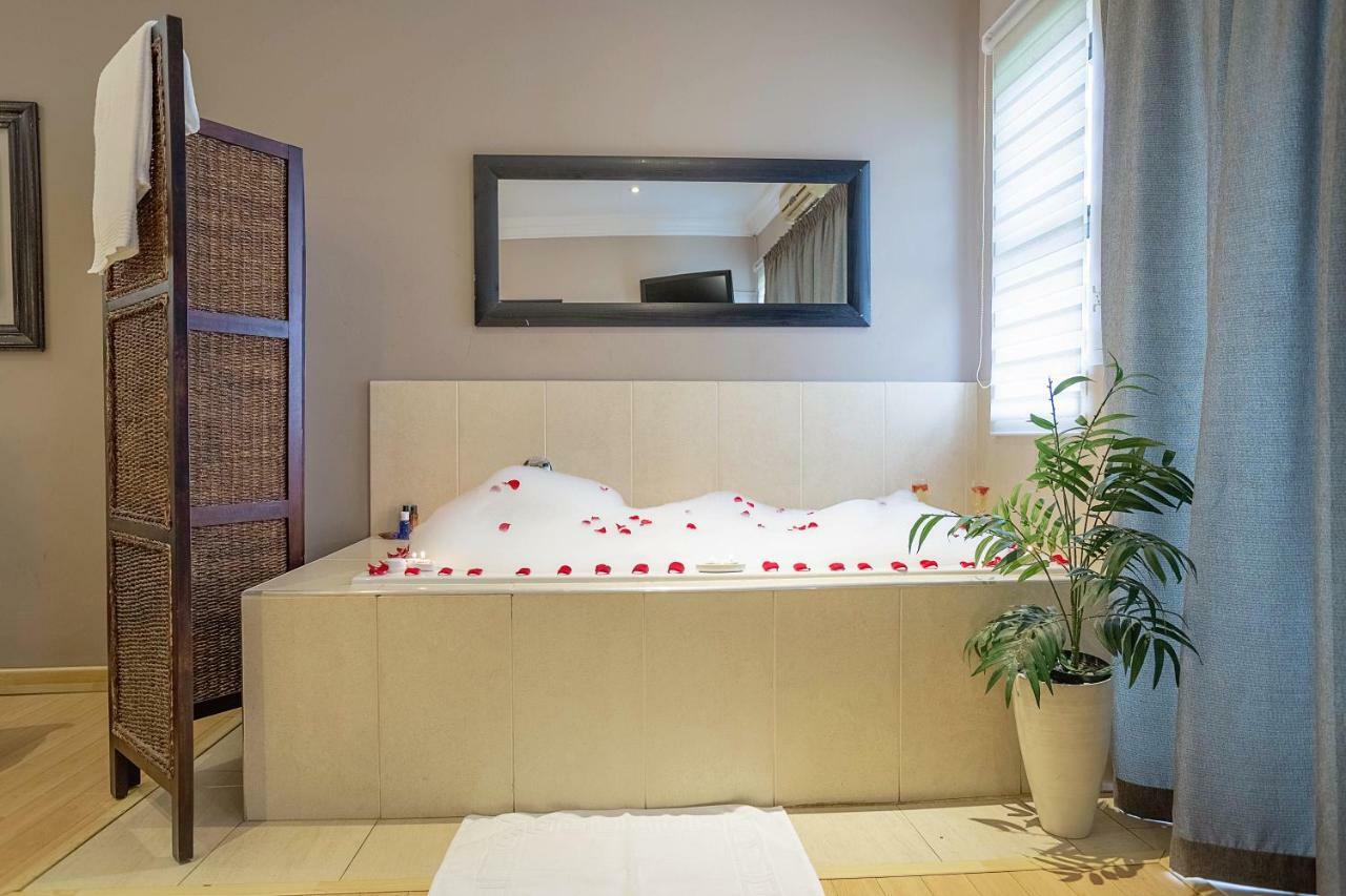 Three Oaks&an Aloe Boutique Hotel Hartbeespoort Extérieur photo